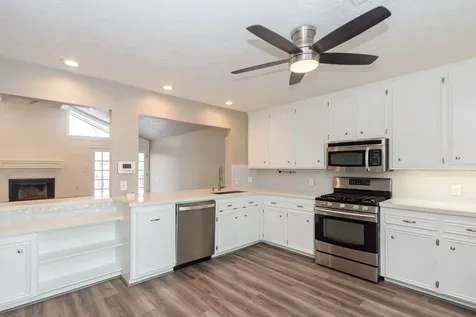 4509 Country Club Drive Dickinson TX 77539