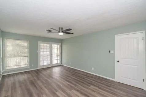 4509 Country Club Drive Dickinson TX 77539