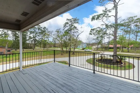 4509 Country Club Drive Dickinson TX 77539
