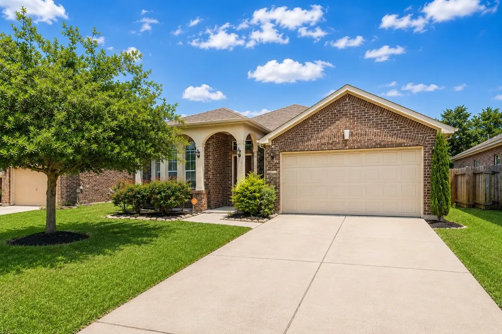 2211 Oak Rise Drive Conroe TX 77304