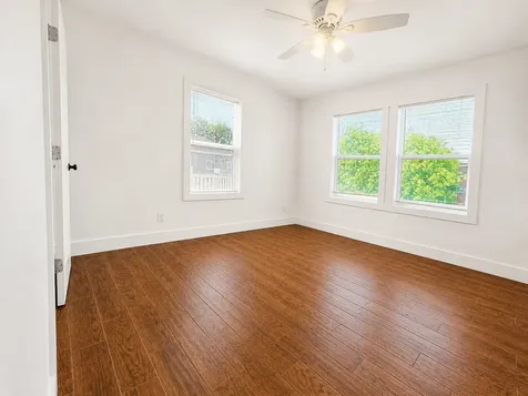 2215 46th Street Galveston TX 77551