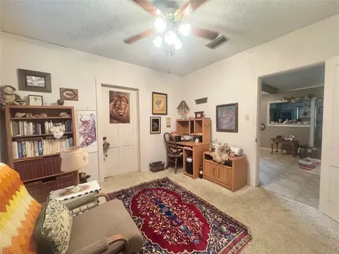 706 West Street Yoakum TX 77995