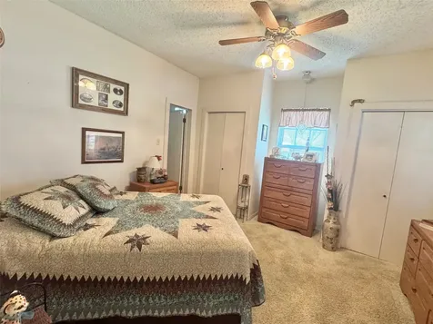 706 West Street Yoakum TX 77995