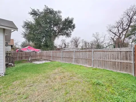 1217 Campbell Street Houston TX 77009