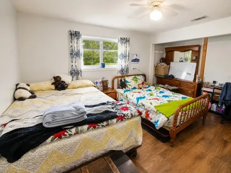 215 Pr 301 Center TX 75935