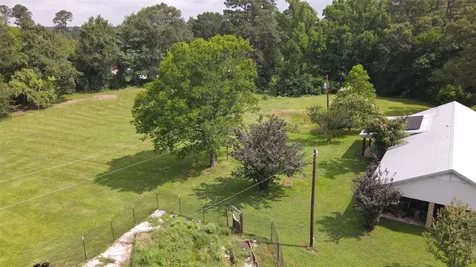 215 Pr 301 Center TX 75935