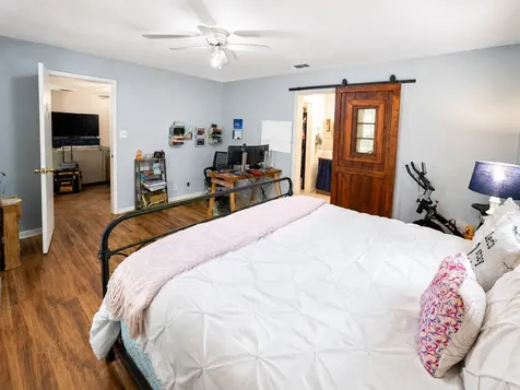 215 Pr 301 Center TX 75935