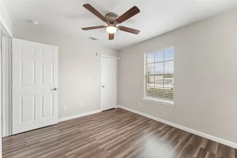 512 Hollyhock Streets 23 Prairie View TX 77484
