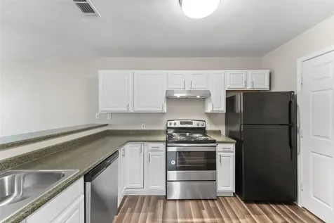 512 Hollyhock Streets 23 Prairie View TX 77484