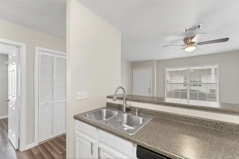 512 Hollyhock Streets 23 Prairie View TX 77484
