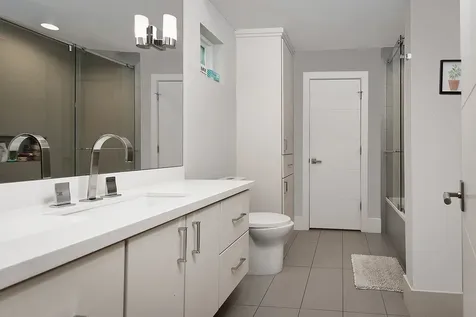 10 Kingscote Way The Woodlands TX 77382
