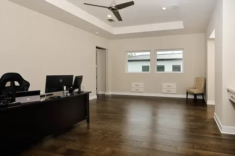 10 Kingscote Way The Woodlands TX 77382