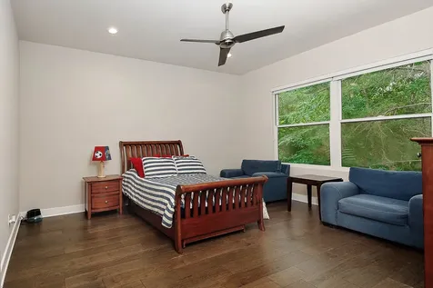 10 Kingscote Way The Woodlands TX 77382