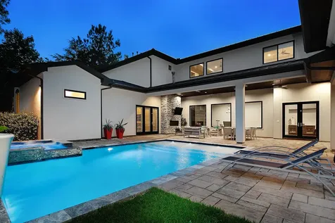 10 Kingscote Way The Woodlands TX 77382