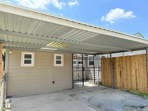 1922 Tabor Street Houston TX 77009