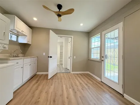 1922 Tabor Street Houston TX 77009