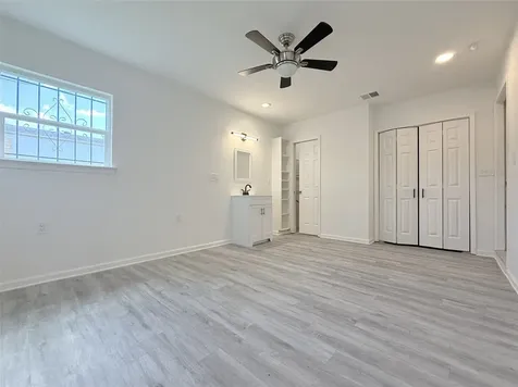 1922 Tabor Street Houston TX 77009
