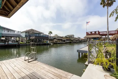 391 Ling Street Bayou Vista TX 77563