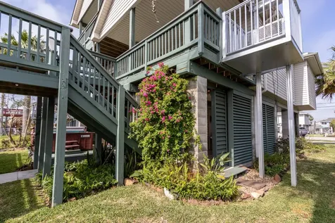 391 Ling Street Bayou Vista TX 77563