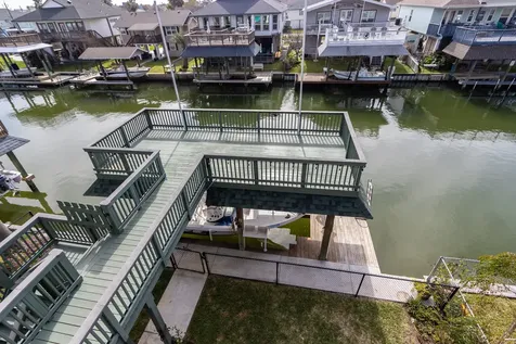 391 Ling Street Bayou Vista TX 77563