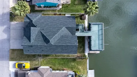 391 Ling Street Bayou Vista TX 77563