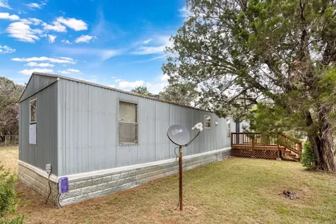 7075 Whartons Dock Road Bandera TX 78003