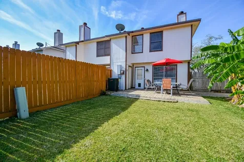 516 Birdsong Drive League City TX 77573
