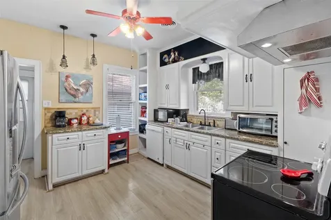 205 Jephson Drive Alvin TX 77511