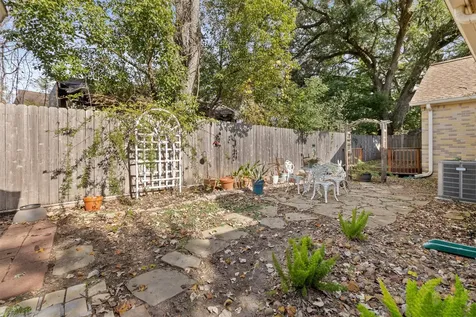 205 Jephson Drive Alvin TX 77511