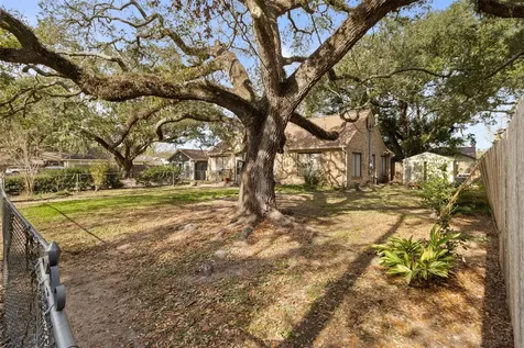 205 Jephson Drive Alvin TX 77511