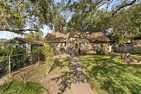 205 Jephson Drive Alvin TX 77511