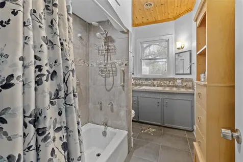 205 Jephson Drive Alvin TX 77511