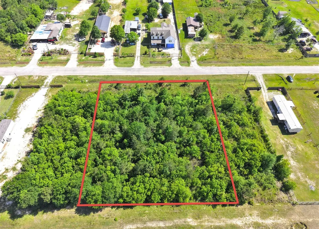 1529 County Road 3540 Cleveland TX 77327