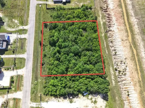 1529 County Road 3540 Cleveland TX 77327