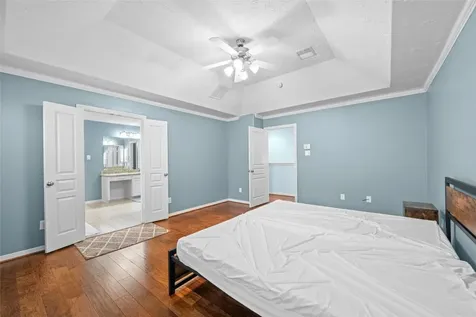 3410 Skyline Village Drive Houston TX 77057