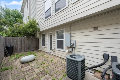 3410 Skyline Village Drive Houston TX 77057
