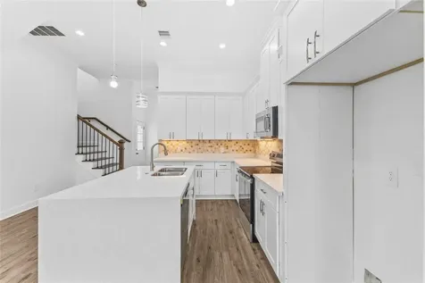 7805 Farnsworth Street B Houston TX 77022