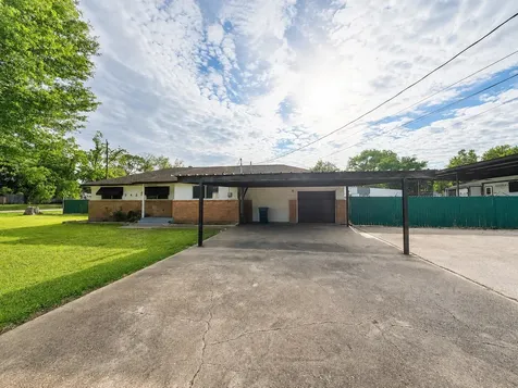 2426 Dupont Street Pasadena TX 77503