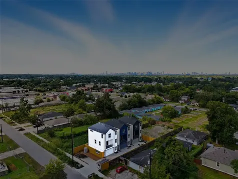 4749 Wilmington Street C Houston TX 77033