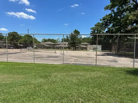 5662 Birchmont Drive A Houston TX 77091