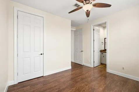 1605 W 14th Street Houston TX 77008