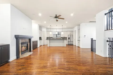 1605 W 14th Street Houston TX 77008
