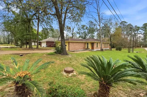 20 Moon Valley Court Conroe TX 77304