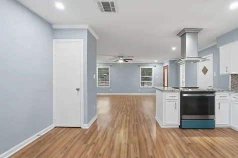 20 Moon Valley Court Conroe TX 77304