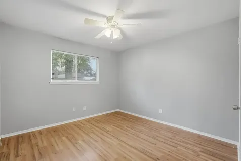 20 Moon Valley Court Conroe TX 77304
