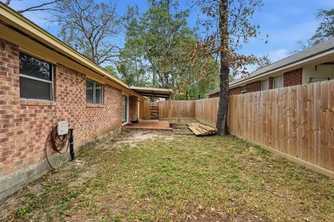20 Moon Valley Court Conroe TX 77304