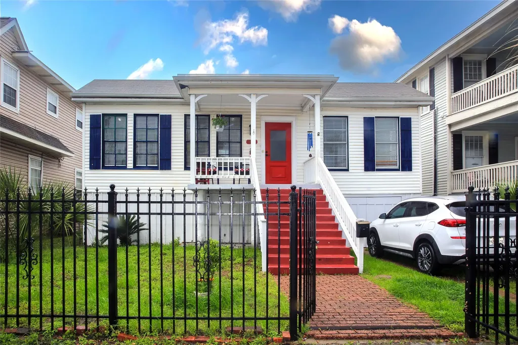 1020 Broadway Street Galveston TX 77550
