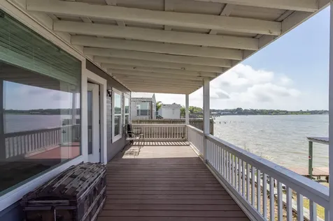 2830 Bay Oaks Harbor Drive Baytown TX 77523