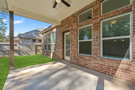 143 Scarlet Maple Court Conroe TX 77318