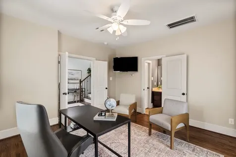 1621 W 23rd Street B Houston TX 77008